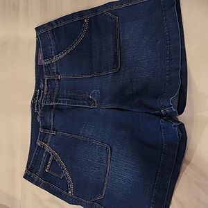 Gloria Vanderbilt Shorts